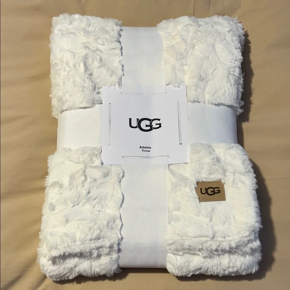 UGG Adalee Cozy Faux Fur Throw Natural White 50x70 NWT